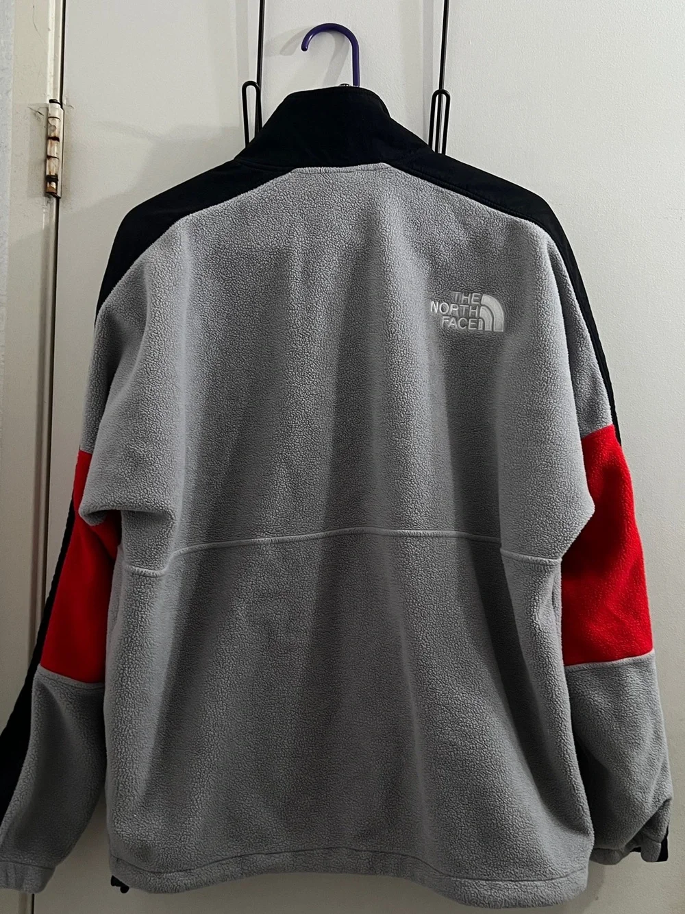 The North Face Men’s Oversized Gray Red Black Colorblock Snap Fleece Pullover